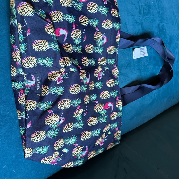 Vera Bradley Disney L Toucan Party Tote Bag NWT - Picture 10 of 11